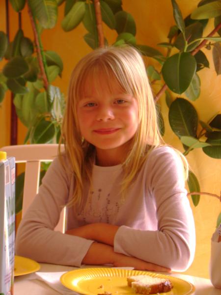 Océane à l'anniversaire de son frère