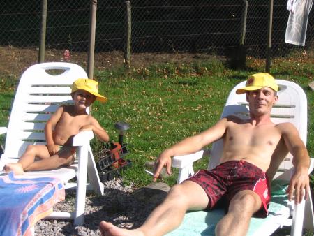 Les baigneurs se relaxent